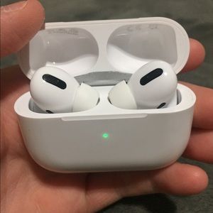 Airpods pro (clones) work very good
